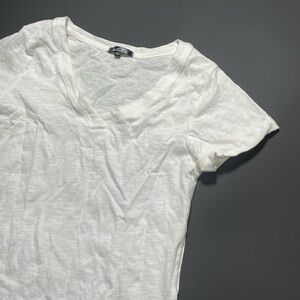Splash White Short Sleeve V-Neck Tee Size Small